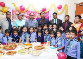 সাউথ এশিয়ান স্কুলে জমজমাট পিঠা উৎসব