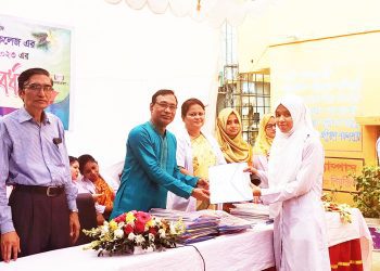 হলিচাইল্ড স্কুল এন্ড কলেজে এস.এস.সি পরীক্ষার্থীদের বিদায় সংবর্ধনা