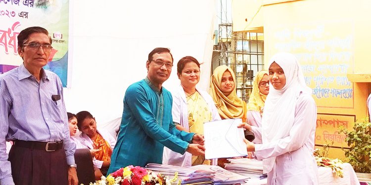 হলিচাইল্ড স্কুল এন্ড কলেজে এস.এস.সি পরীক্ষার্থীদের বিদায় সংবর্ধনা