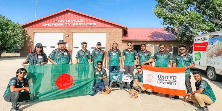 ইউনিভার্সিটি রোভার চ্যালেঞ্জে এশিয়ায় ১ম “ইউআইইউ মার্স রোভার টিম”