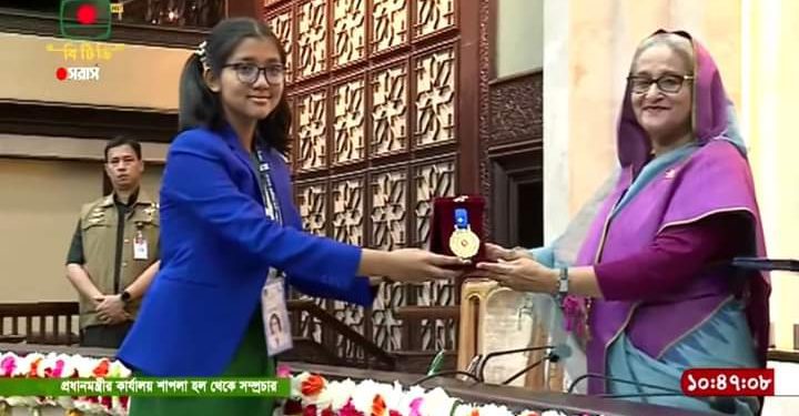 বঙ্গবন্ধু সৃজনশীল মেধা অন্বেষণে দেশ সেরা দিনাজপুরের প্রজ্ঞা রায়