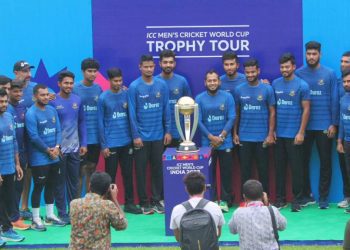 বিশ্বকাপ ট্রফি এলো ‘হোম অব ক্রিকেট’ খ্যাত মিরপুর শেরেবাংলা জাতীয় ক্রিকেট স্টেডিয়ামে