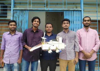 ‘রোবটিক্স ফর ক্লাইমেট চেঞ্জ’ শীর্ষক প্রতিযোগিতায় যৌথ চ্যাম্পিয়ন বিডিইউ-বুয়েট দল