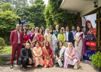 কমনওয়েলথ বৃত্তিপ্রাপ্ত ২৪ বাংলাদেশি স্কলারকে বাংলাদেশে নিযুক্ত ব্রিটিশ হাইকমিশনার সারাহ কুকের অভিনন্দন