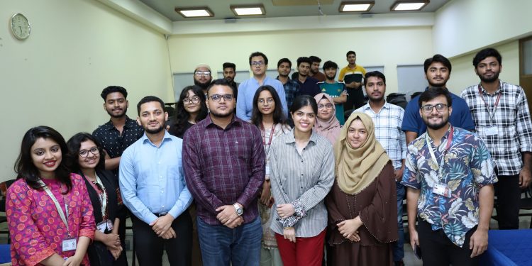 ইডিইউ’তে ক্যারিয়ার-বিষয়ক সেমিনার অনুষ্ঠিত