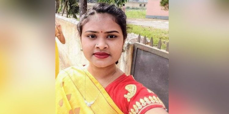 চট্টগ্রামে পানিতে ডুবে ডিগ্রি ২য় বর্ষের ছাত্রী নিপার মৃত্যু, মেয়রের আর্থিক অনুদান