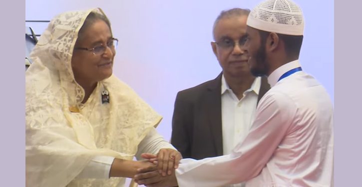 জাতীয় কোরআন প্রতিযোগিতায় তৃতীয়, অন্ধ হাফেজ শাকিল!