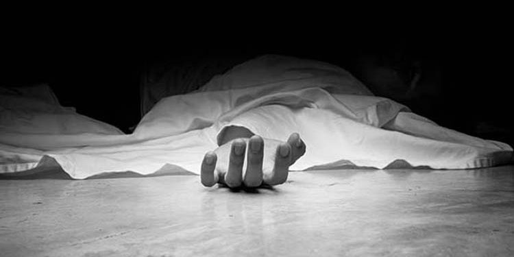 আত্মহত্যার মিছিলে শিক্ষার্থী