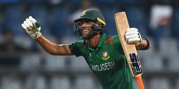 বিশ্বকাপে রেকর্ড গড়া সেঞ্চুরী দিয়েই জবাব দিলেন মাহমুদুল্লাহ রিয়াদ !