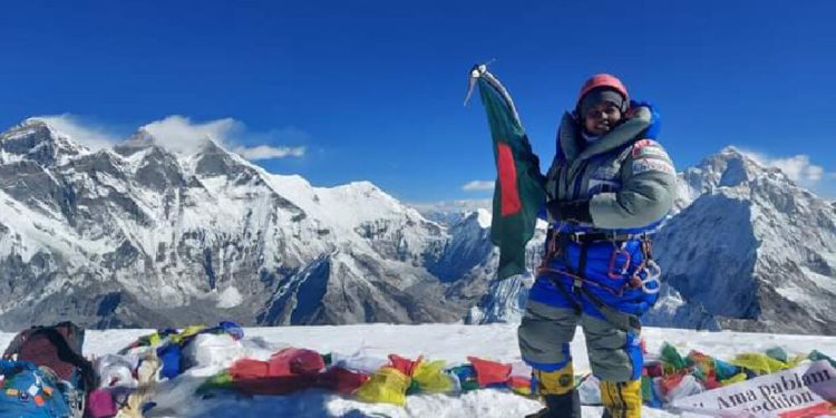 ‘মাউন্ট আমা দাবলাম’ জয় করেছেন এভারেস্টজয়ী নিশাত মজুমদার
