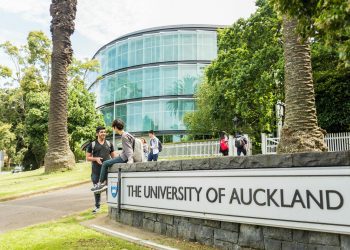 অকল্যান্ড ইউনিভার্সিটি