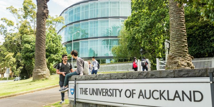 অকল্যান্ড ইউনিভার্সিটি