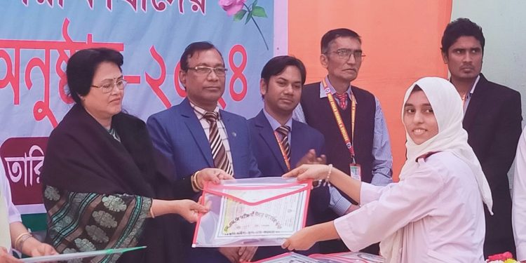 এস.এস.সি পরীক্ষার্থীদের বিদায় সংবর্ধনা দিলো হলিচাইল্ড স্কুল এন্ড কলেজ