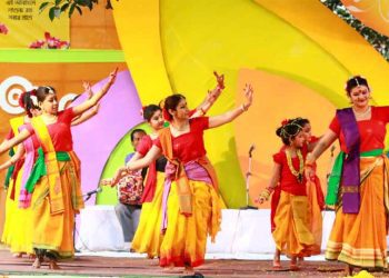 বাঙালি জাতির একান্ত আপনার পহেলা ফাল্গুনই।