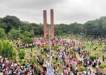 জুলাই গণ-অভ্যুত্থানে হামলায় মদদ : জাবি’র ৯ শিক্ষক বরখাস্ত, ২৮৯ শিক্ষার্থীকে সাময়িক বহিষ্কার!