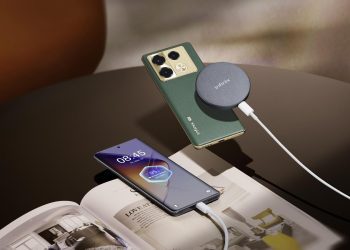 অ্যান্ড্রয়েড স্মার্টফোনে প্রথমবারের মতো ম্যাগনেটিক চার্জিং প্রযুক্তি