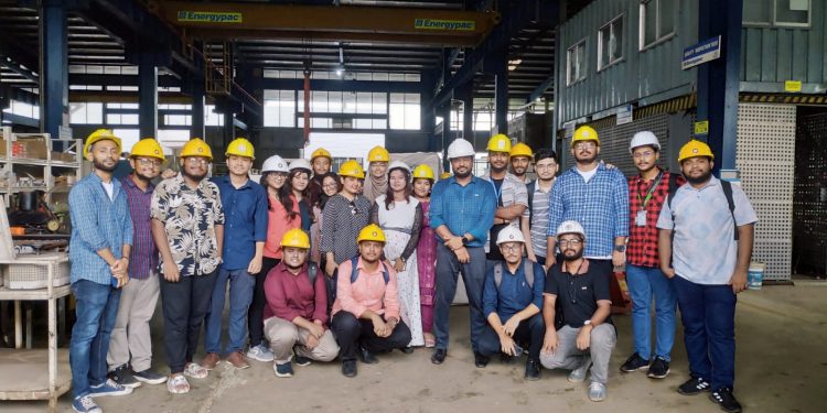 এনার্জিপ্যাক ইন্ডাস্ট্রিয়াল পার্ক পরিদর্শনে এইউএসটি’র শিক্ষার্থীরা