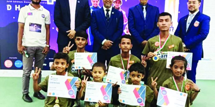 শতাধিক শিক্ষার্থীকে টপকে জয়ের মুকুট অর্জন মহেশখালীর ৭ খুদে বিজ্ঞানীর