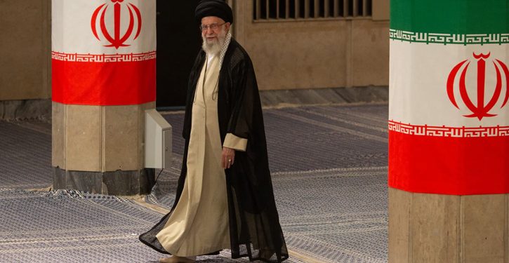 ইসরায়েলে সরাসরি হামলার নির্দেশ দিলেন ইরানের আয়াতুল্লাহ আলী খামেনি