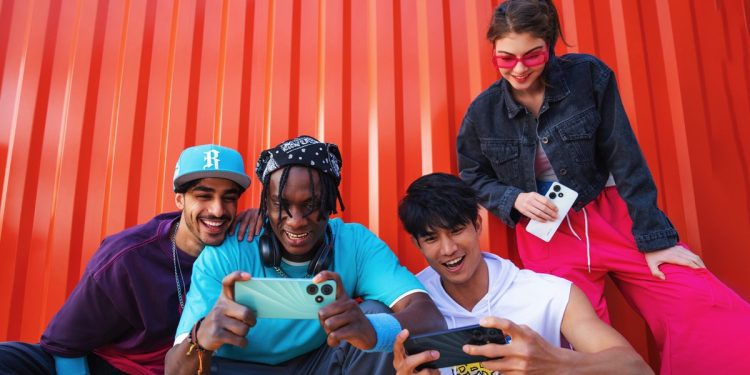 জেন-জি তরুণদের গেমিং স্মার্টফোন ইনফিনিক্স হট ৩০