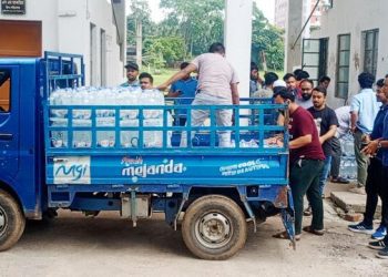 ত্রাণসহ বন্যাকবলিত এলাকার উদ্দেশ্যে ঢাবি শাখা ছাত্রদল