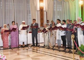 অন্তর্বর্তীকালীন সরকারের উপদেষ্টাগণ কে কোন মন্ত্রণালয়ের দায়িত্ব পেলেন