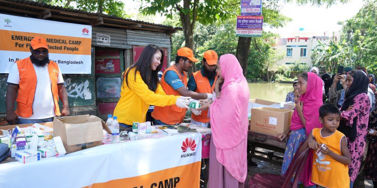 বন্যায় ক্ষতিগ্রস্তদের চিকিৎসা ও পুনর্বাসন সহায়তা দিচ্ছে হুয়াওয়ে