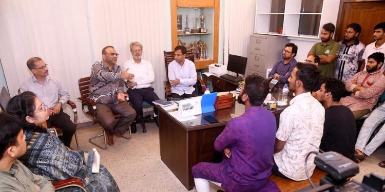 দ্রুততম সময়ে শিক্ষা কার্যক্রম চালু করতে রোডম্যাপ তৈরি করা হচ্ছে - ঢাবি উপাচার্য