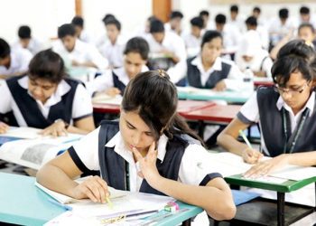 চলতি বছরের ডিসেম্বরে ষষ্ঠ থেকে নবম শ্রেণির শিক্ষার্থীদের বার্ষিক পরীক্ষা হবে