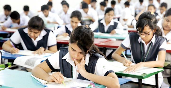 চলতি বছরের ডিসেম্বরে ষষ্ঠ থেকে নবম শ্রেণির শিক্ষার্থীদের বার্ষিক পরীক্ষা হবে