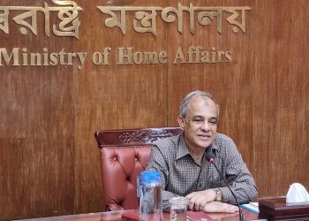 পুলিশের ঘুষ বাণিজ্য ও চাঁদাবাজি বন্ধ করতে হবে - স্বরাষ্ট্র উপদেষ্টা