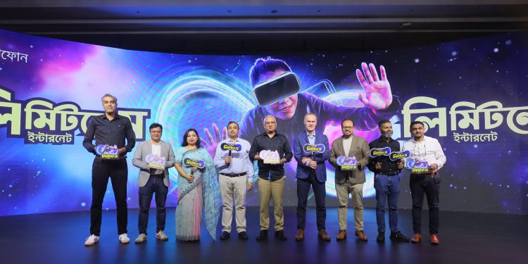 দেশের প্রথম লিমিটলেস ইন্টারনেট প্যাক চালু করলো গ্রামীণফোন