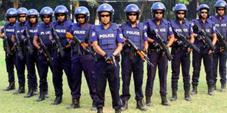 বাংলাদেশ পুলিশ বাহিনীতে কনস্টেবল পদে যোগদান করুন