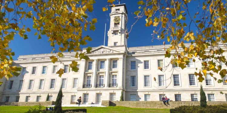 স্নাতকোত্তরে বাংলাদেশিদের স্কলারশিপ দিচ্ছে যুক্তরাজ্যে