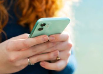 অ্যাপ ডাউনলোড করার পর ফোন হ্যাং হলে যা করবেন