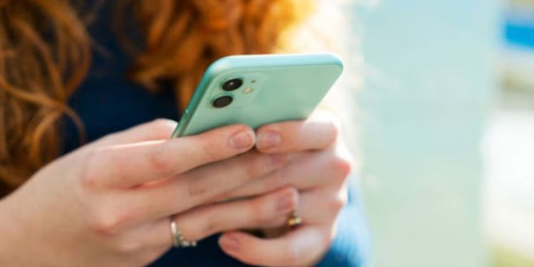 অ্যাপ ডাউনলোড করার পর ফোন হ্যাং হলে যা করবেন