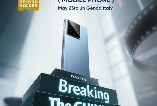 টানা ২৪ ঘণ্টার বেশি সিনেমা দেখে গিনেস ওয়ার্ল্ড রেকর্ড ভাঙল রিয়েলমি জিটি ৭