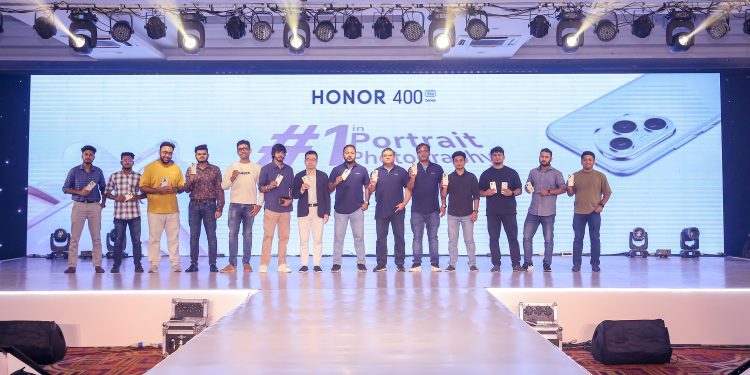 দেশের বাজারে উন্মোচিত হলো ফটোগ্রাফির ‘এআই গোট’ হিসেবে সমাদৃত অনার ৪০০ সিরিজ