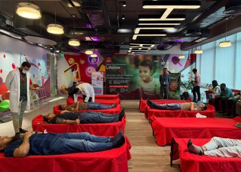 থ্যালাসেমিয়া রোগীদের জন্য রবির রক্তদান কর্মসূচি