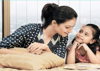 সন্তানের বন্ধু হতে চান? জেনে নিন করণীয়