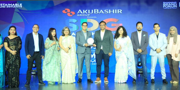 সবচেয়ে টেকসই টেলিকম কোম্পানির স্বীকৃতি পেল গ্রামীণফোন