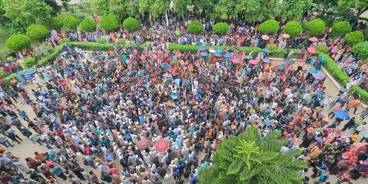 শিক্ষার্থীর মৃত্যুতে উত্তাল ইসলামী বিশ্ববিদ্যালয় ক্যাম্পাস !