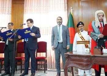 শপথ নিলেন পিএসসির নতুন তিন সদস্য