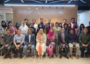 সিআইইউ শিক্ষার্থীদের এইচএসবিসি চট্টগ্রাম অফিস পরিদর্শন