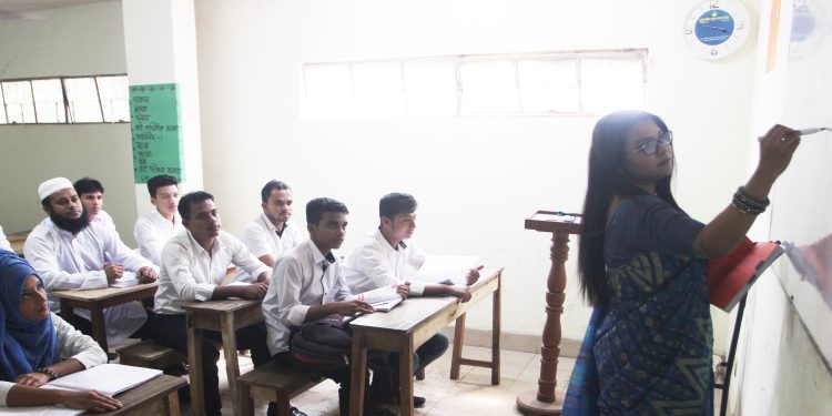 হেলথ টেকনোলজি ও মেডিকেল অ্যাসিস্ট্যান্ট ট্রেনিং কোর্সে ভর্তির সুযোগ,আসন ৩০৪৩