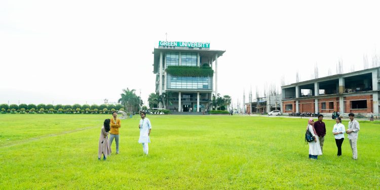 আকর্ষণীয় ওয়েভারে গ্রিন ইউনিভার্সিটিতে ভর্তি মেলা চলছে, ক্লাস শুরু ২৬ সেপ্টেম্বর