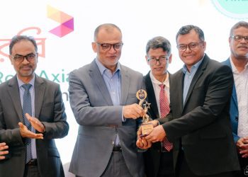 টেলিযোগাযোগ খাতে অবদানের স্বীকৃতি হিসেবে বিবিআর কর্পোরেট অ্যাওয়ার্ড পেল রবি