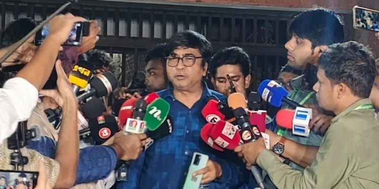 জাকসু নির্বাচনের কমিশনার অধ্যাপক মাফরুহী সাত্তার পদত্যাগ করেছেন