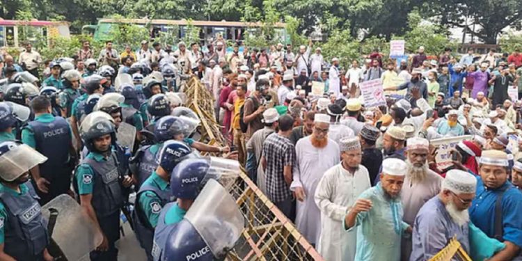 ইবতেদায়ি মাদরাসা শিক্ষকদের অবমাননার প্রতিবাদে নতুন কর্মসূচী