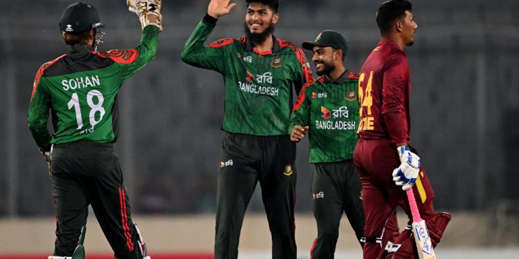 ঘূর্ণি নৈপুণ্যে অসহায় ওয়েস্ট ইন্ডিজ, বিশাল ব্যবধানে সিরিজ জয় করলো বাংলাদেশ